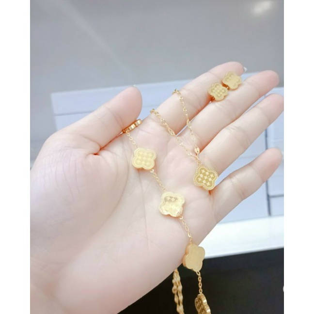 SET BÔNG TAI - VÒNG CỔ - LẮC TAY- LẮC CHÂN LV CỎ 4 LÁ - TITAN CHUẨN LOẠI 1 SIÊU BỀN MÀU