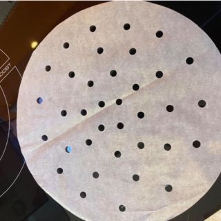 Giấy nến đục lỗ 21,5cm