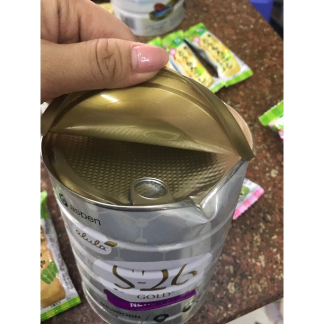 Sữa S26 số 1-date 7/5/2019 do hơi méo