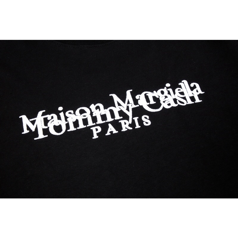 Áo thun tay ngắn màu đen form rộng trẻ trung Maison Margiela X Tommy MM6