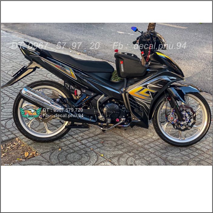 Tem Exciter 135 Lc đen vàng xám tổ ong (V)