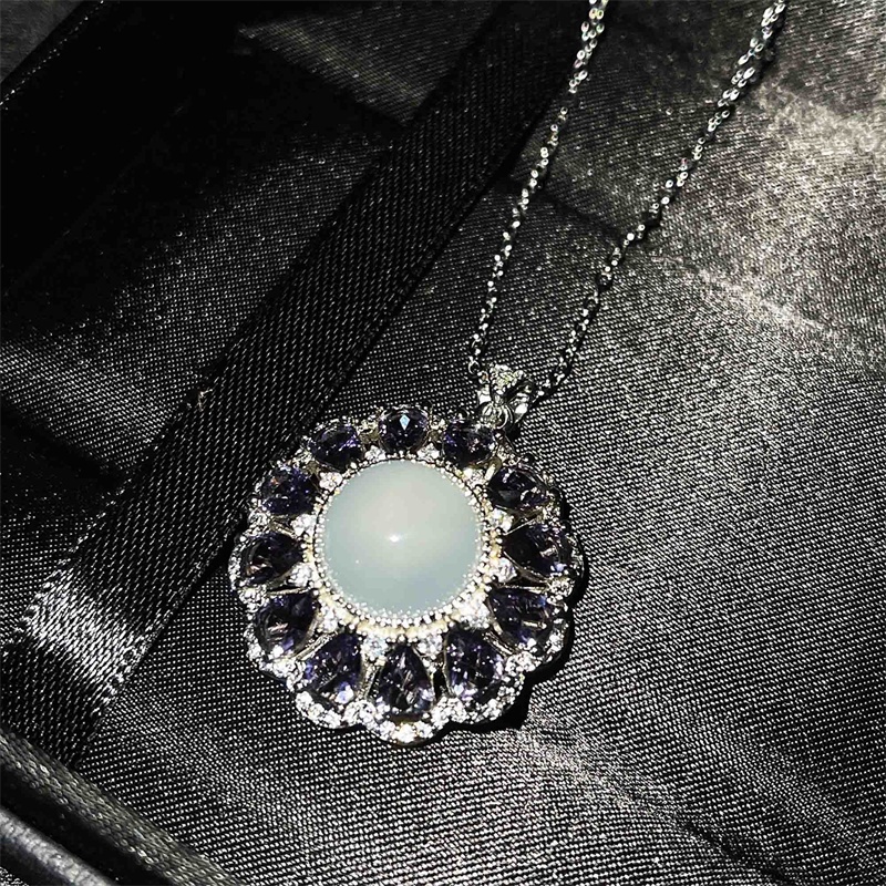 Vòng cổ Mặt Ngọc Bích Xinh Xắn Chất Lượng