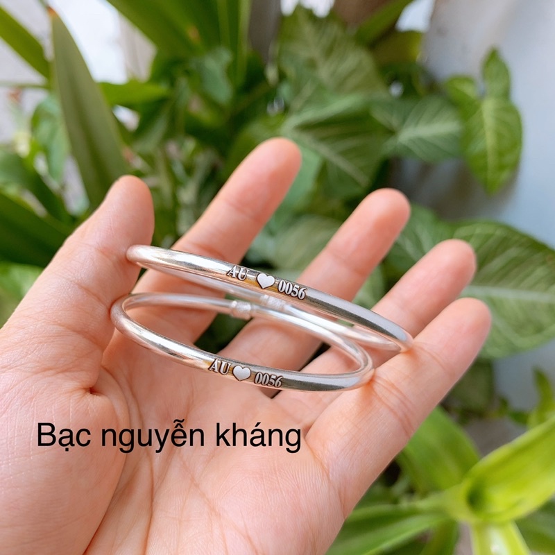 VÒNG TAY BẠC NGUYÊN CHẤT TRÒN TRƠN KHẮC TÊN THEO YÊU CẦU