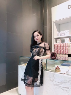 Váy ren trắng tiểu thư