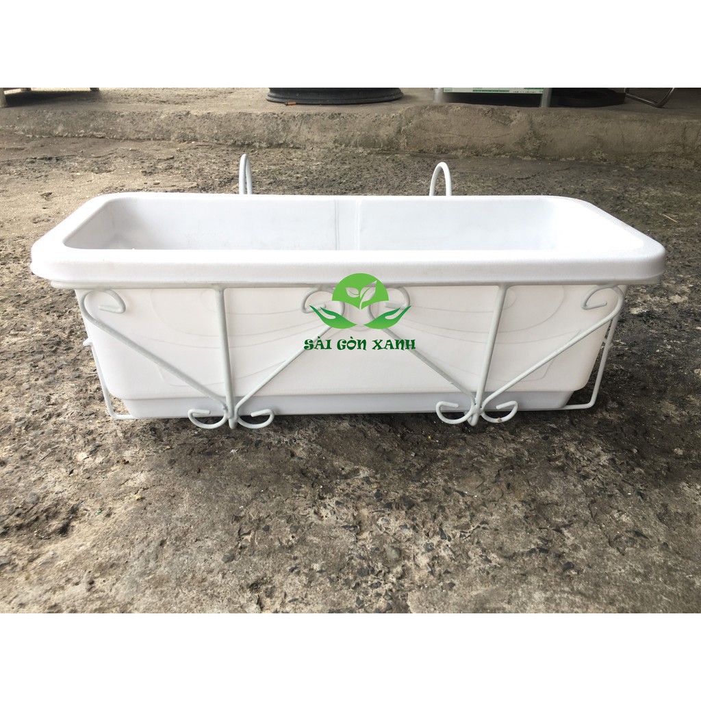Bộ móc sắt treo ban công, lan can và chậu nhựa trồng rau, trồng cây