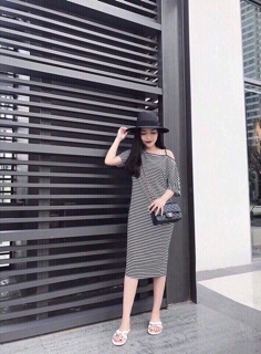 Váy lệch vai