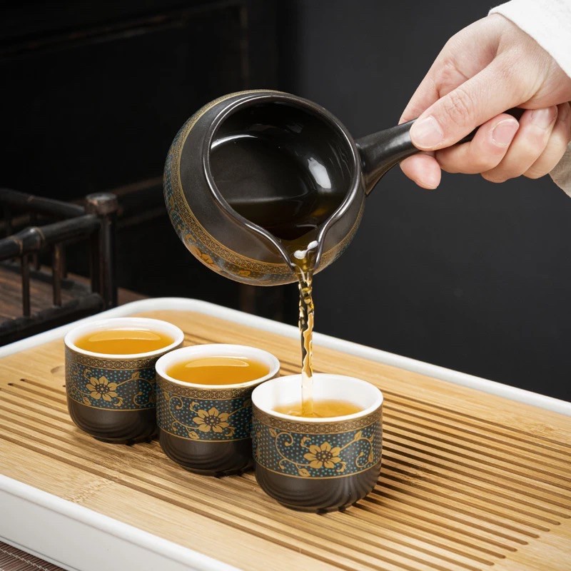 Bộ ấm chén pha trà Cối xay ⚡ CAO CẤP ⚡ Bộ ấm chén 18 chi tiết hoa cẩm xanh với phong cách đồ gốm cổ xưa
