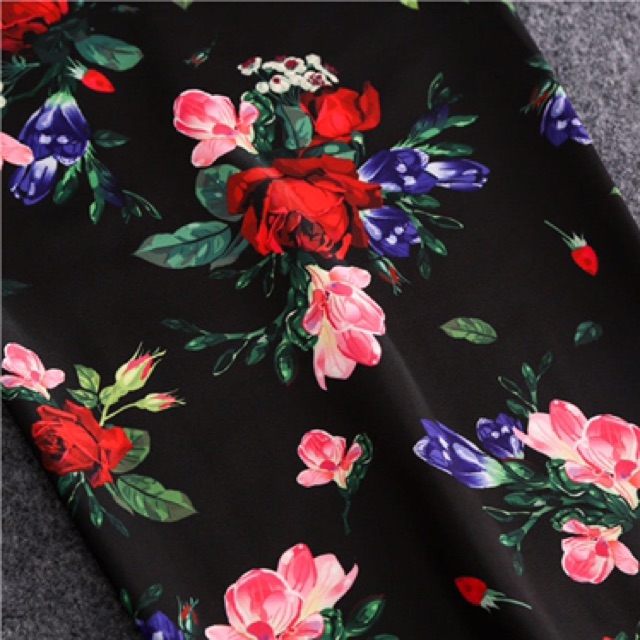 (Hàng có sẵn) váy bút chì hoa Hồng nhỏ hình in nét | BigBuy360 - bigbuy360.vn