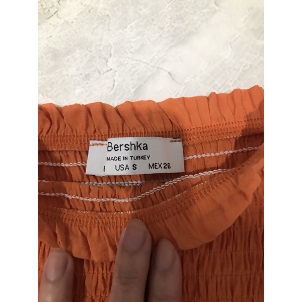 Thanh lý áo bershka 50k