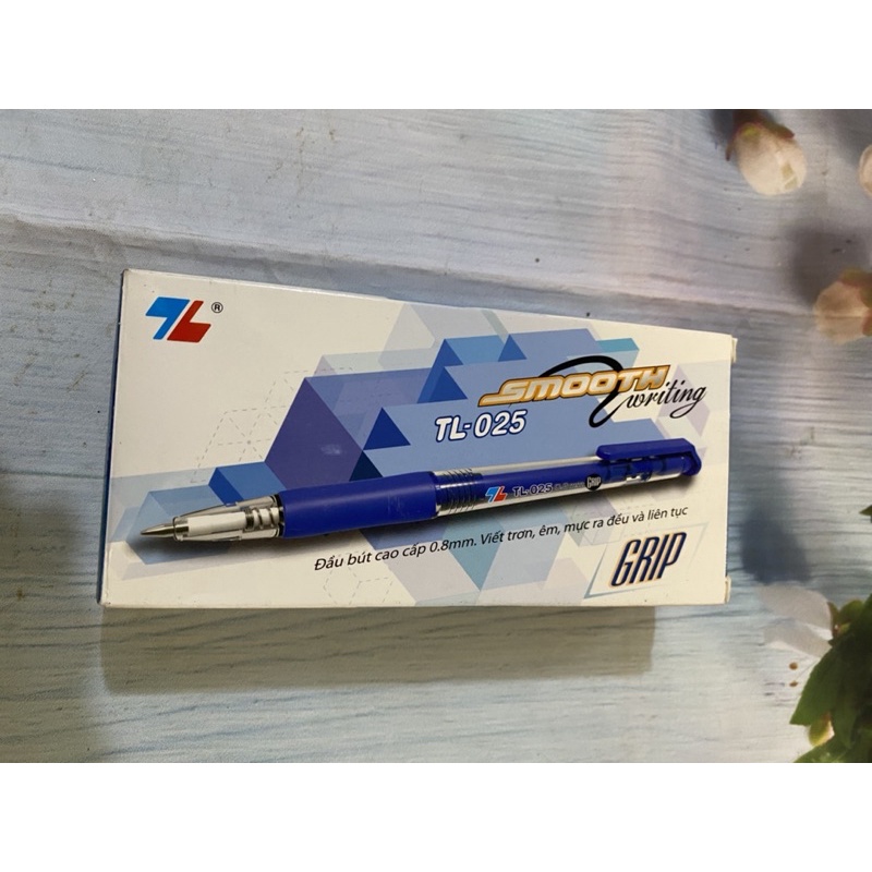 Hộp 20 chiếc bút bi 025