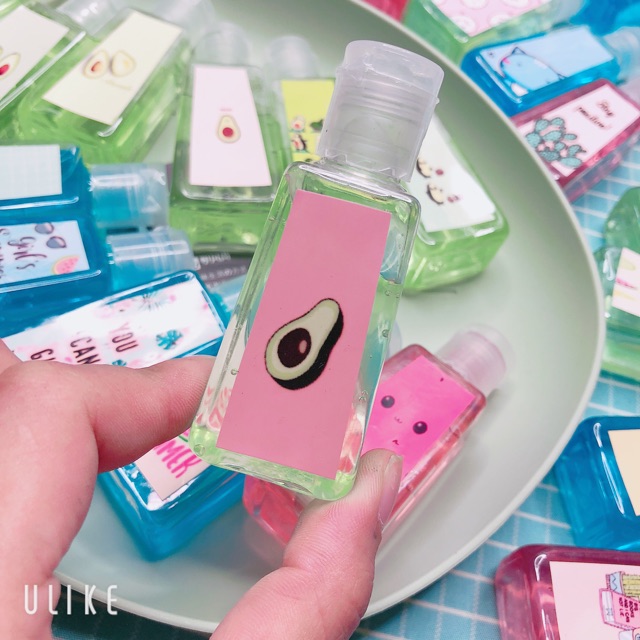 Nước rửa tay khô pilu dạng gel 30ml nhiều mùi, màu, mẫu hình thang CS01 | BigBuy360 - bigbuy360.vn