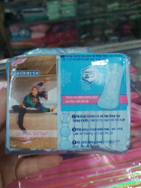 Băng vệ sinh Diana hàng ngày Cool fresh 20 miếng