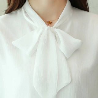 (Hàng có sẵn) Áo kiểu nữ thêu hoa( Có ảnh thật)