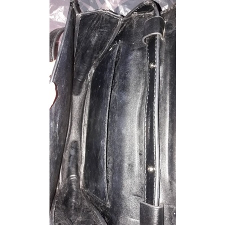 Túi đeo chéo dáng hộp