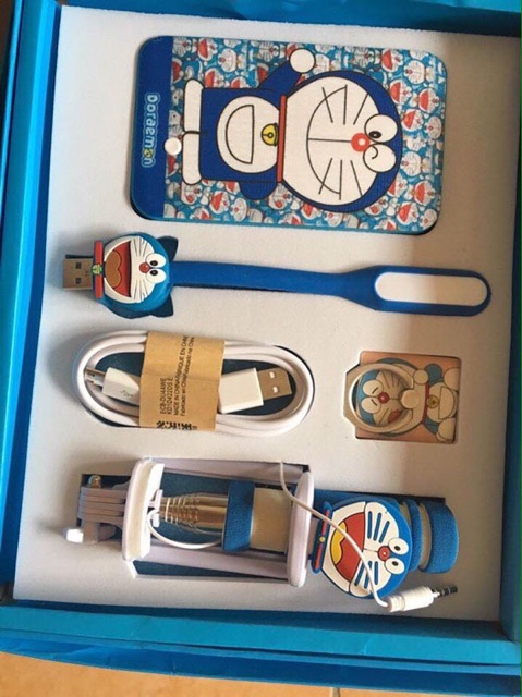 Bộ pin sạc dự phong helokitty