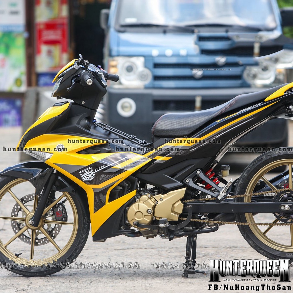 Tem rời Y15ZR hot nhất, in UV cao cấp, Dán xe Exciter 150 đời 2016-2018 màu đen vàng. Mẫu decal hoa văn chìm ẩn