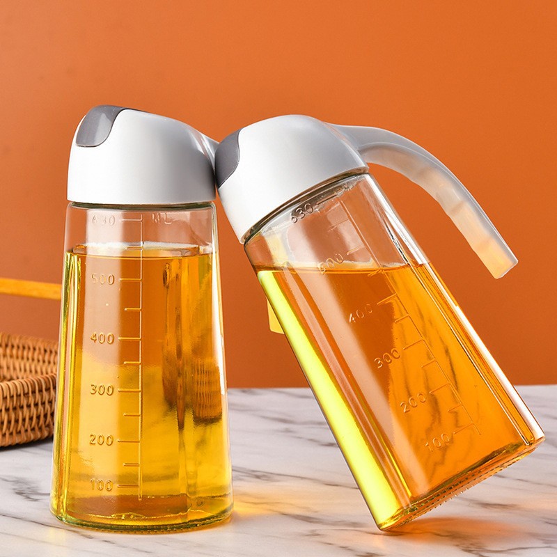 Chai đựng dầu ăn, nước mắm xi dầu tự động đóng mở nắp dung tích 630 ML