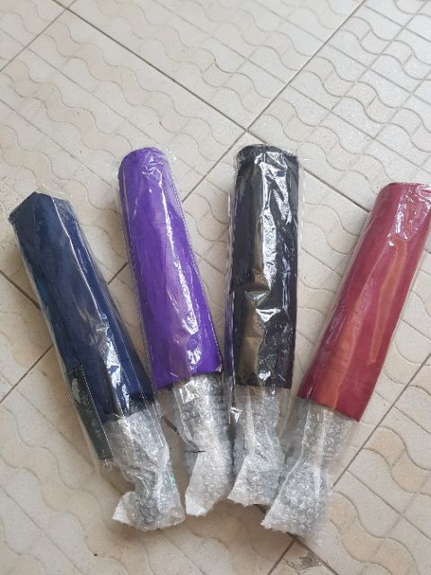 Dù bấm tự động xuất nhật