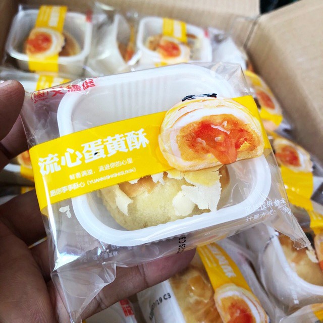 01 cái x 50gr Bánh trứng chảy Hàng Xá Trứng Muối