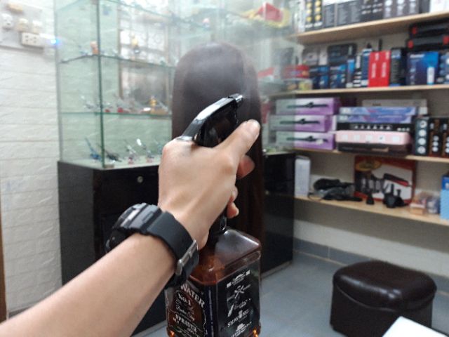 Bình xịt nước cắt tóc Barber 500ml, Bình Xịt Nước Hình Chai Rượu Phun Sương Cực Mịn.(Ảnh thật)