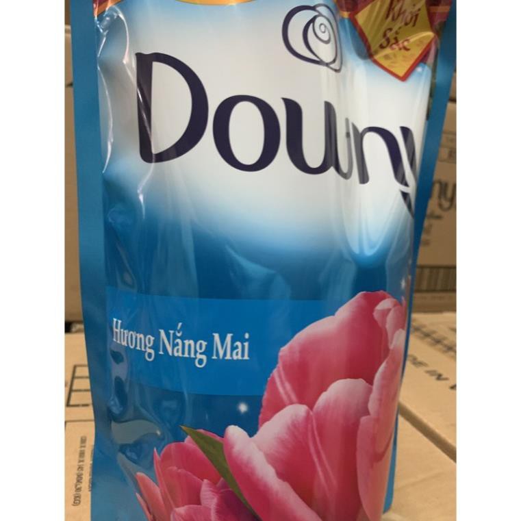 Nước xả vải DOWNY Hương Nắng Mai 1,6L (mầu xanh)