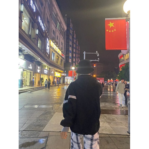 Chiếc áo Hoodie thần thánh mặc lên là đẹp trai