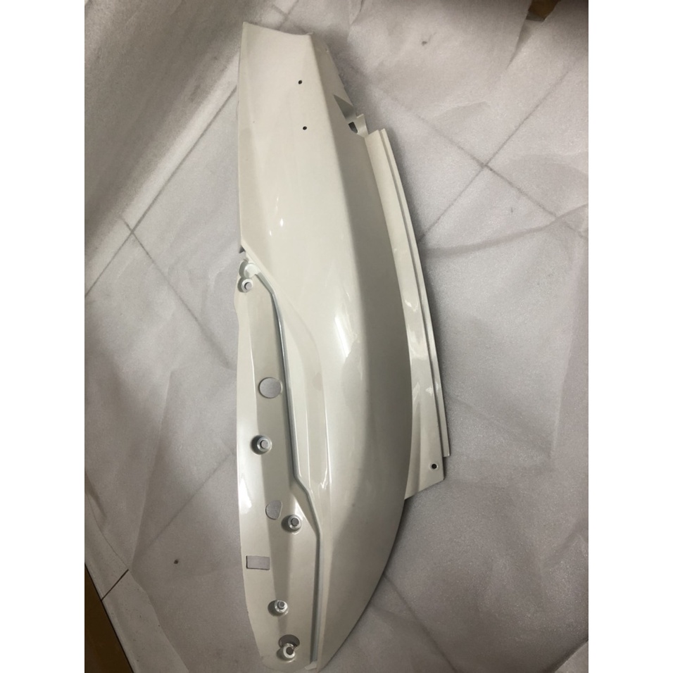 Cốp sườn phải/ trái xe Shark mã VVB