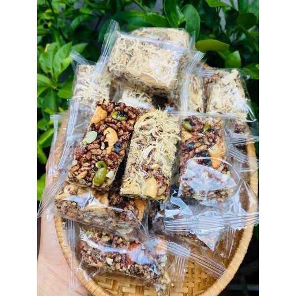 Thanh gạo lứt mix hạt dinh dưỡng, không đường , phù hợp ăn kiêng