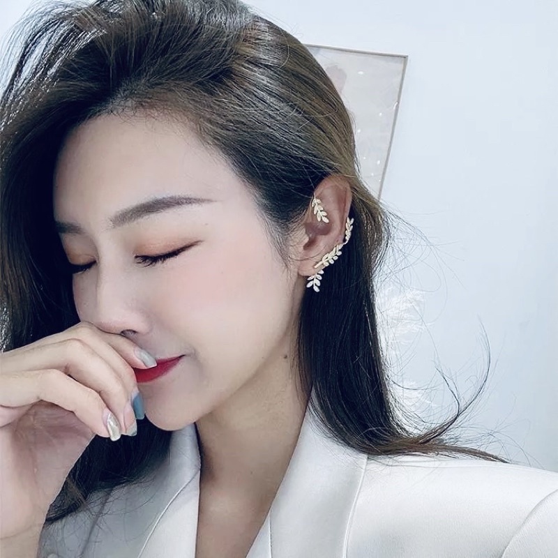 Khuyên tai lá nguyệt quế gài 1 bên tai - Maben