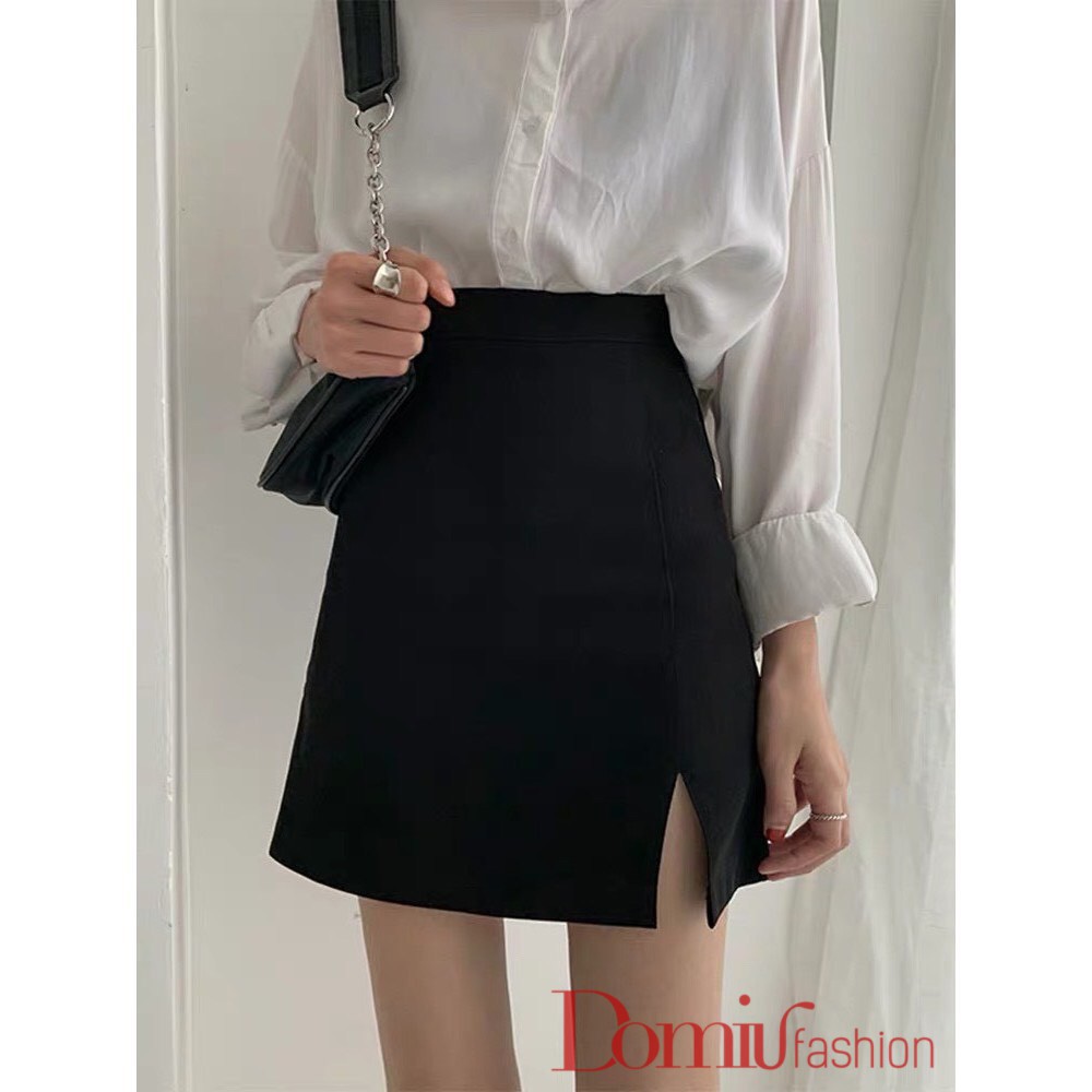 Chân váy chữ A ngắn xẻ trước, có quần trong chống lộ