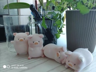 Đồ chơi tượng heo hồng