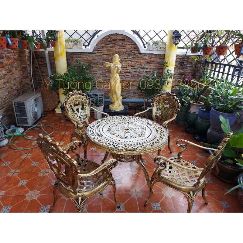 Bàn ghế sân vườn