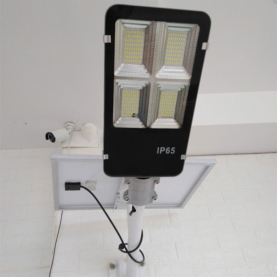 Đèn Đường Năng Lượng Mặt Trời KITAWA Solar Light 150W BC1150; Bảo Hành 2 Năm; Chống Nước IP65