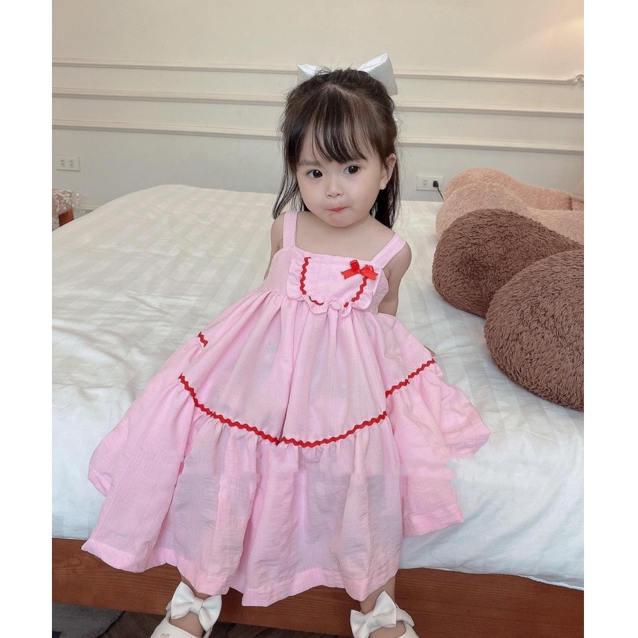 Váy 2 dây bé gái có đính túi trước ngực dễ thương cho bé