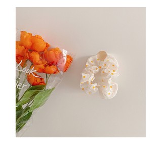 CỘT TÓC HOA DAISY TRẮNG SCRUNCHIES