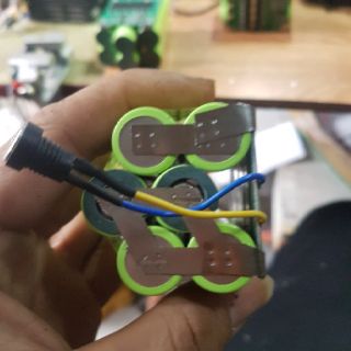 Pin hitachi 12v vỏ cao