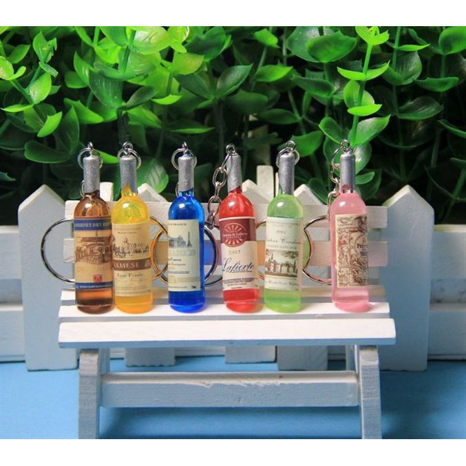 Móc khóa hình chai rượu