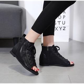 Giày boots hở mũi cột dây -400k