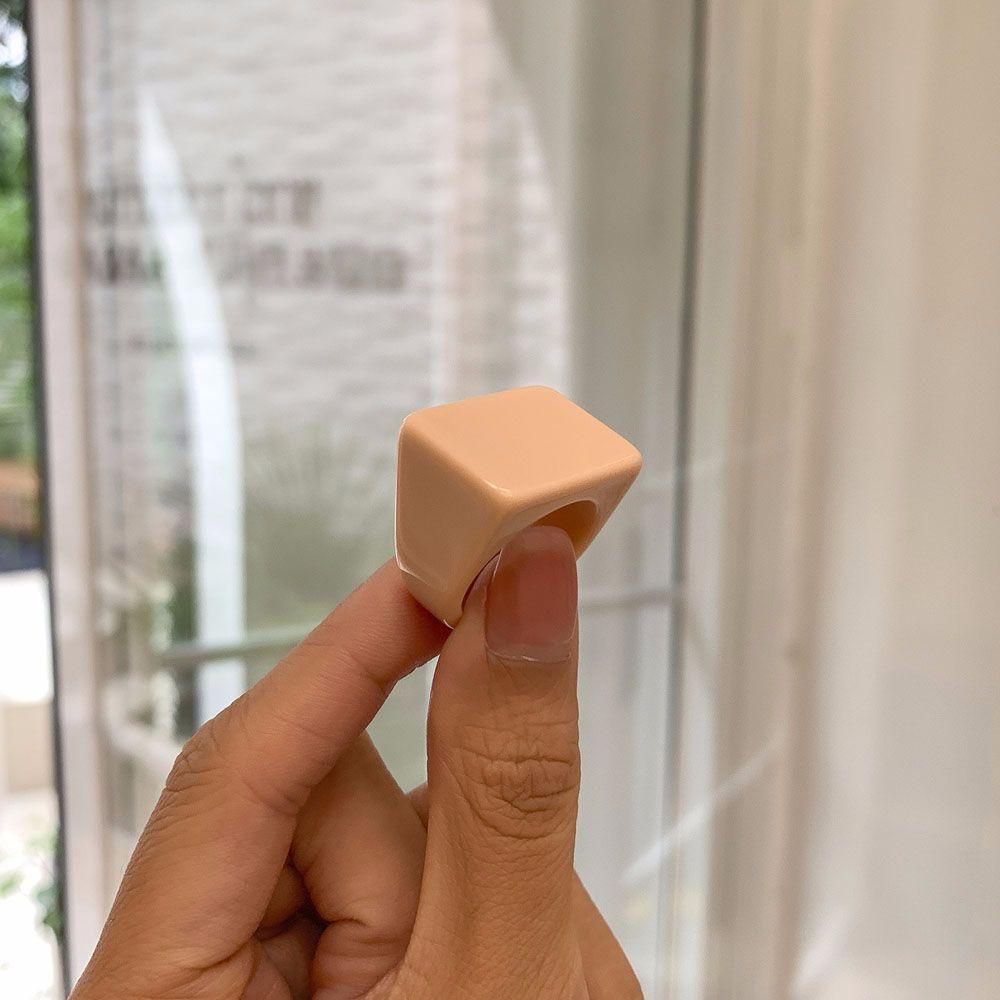 Nhẫn Nhựa Trong Suốt Màu Kẹo Trơn Họa Tiết Hình Học Thời Trang Cho Nam