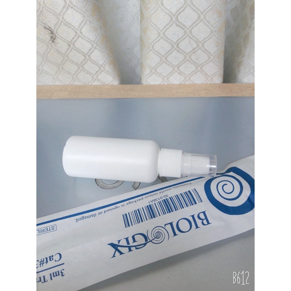 Bình Xịt  Không Cao Cấp , và Ống Bơm ML BiOLGIX  của Mỹ  ... dùng thêm cho Minoxidil khi cần .