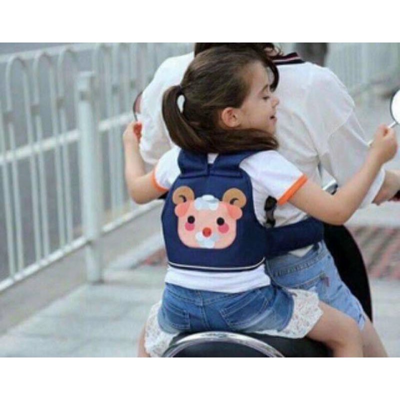 Đai an toàn cho be khi đi xe máy,,,,