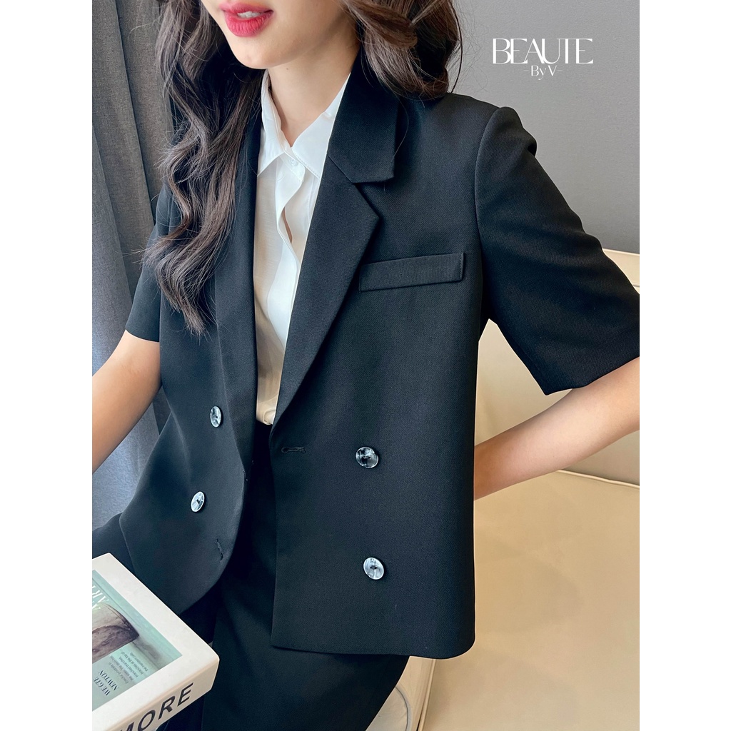 BEAUTEBYV - Áo blazer dáng lửng 4 cúc Charmo | BigBuy360 - bigbuy360.vn