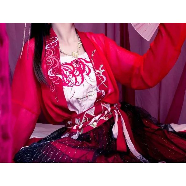 Hán phục bỉ ngạn đỏ