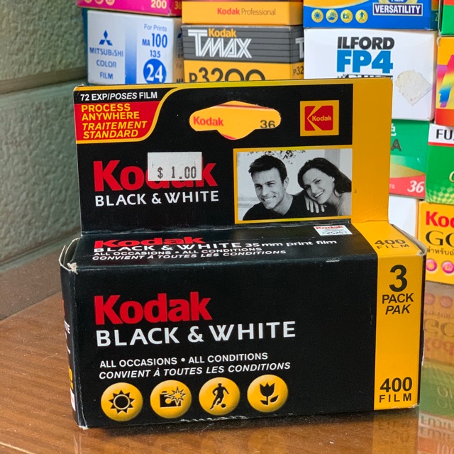 [Hanoi Film] Film Kodak Black & White 400 (tráng C41)