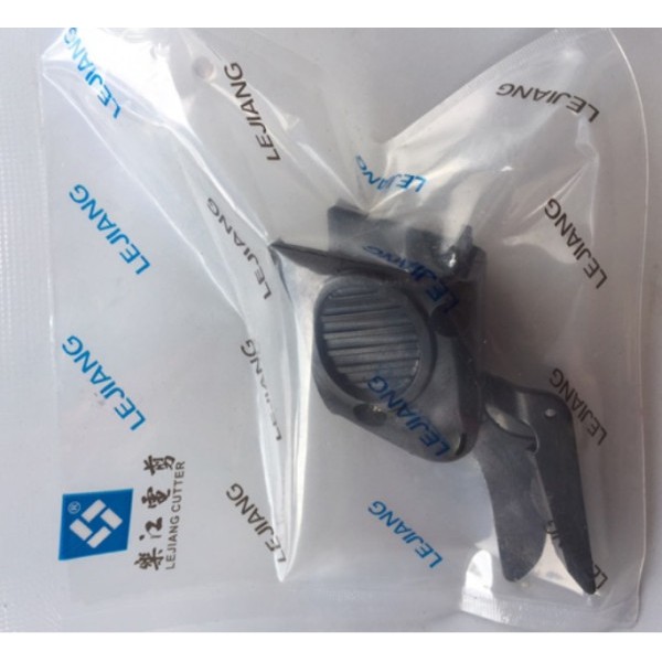 Lưỡi kéo cắt vải dùng pin Lejiang YJ-C1 sử dụng thay thế nếu lưỡi cắt bị hư cùn