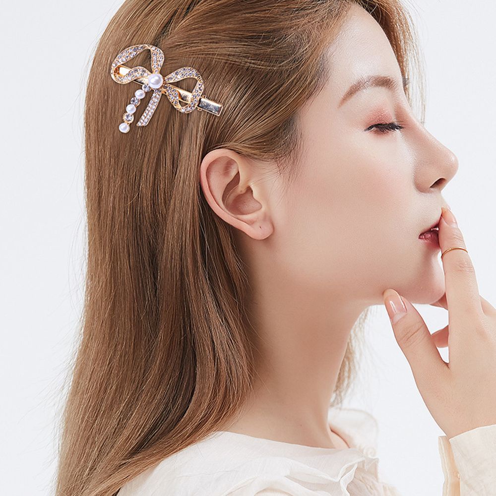 Kẹp tóc hình hoa đính kim cương ngọc trai giả dễ thương phong cách Hàn Quốc cho nữ