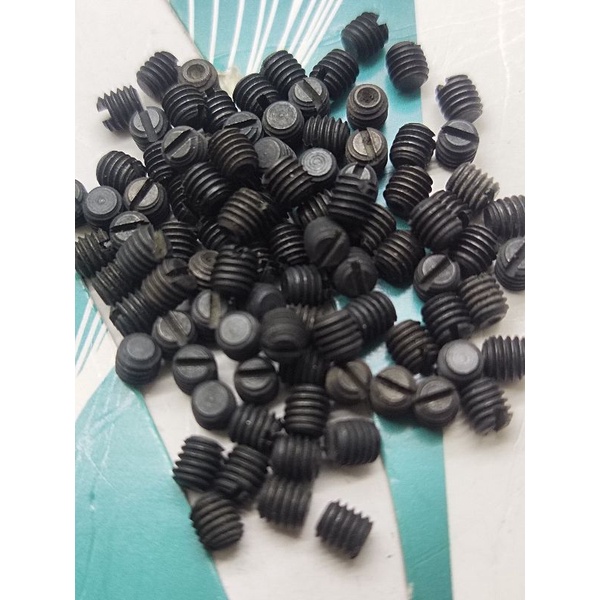 Ốc bắt kim vắt sổ răng Nhuyễn sử dụng bằng tô vít 2 cạnh 50 con