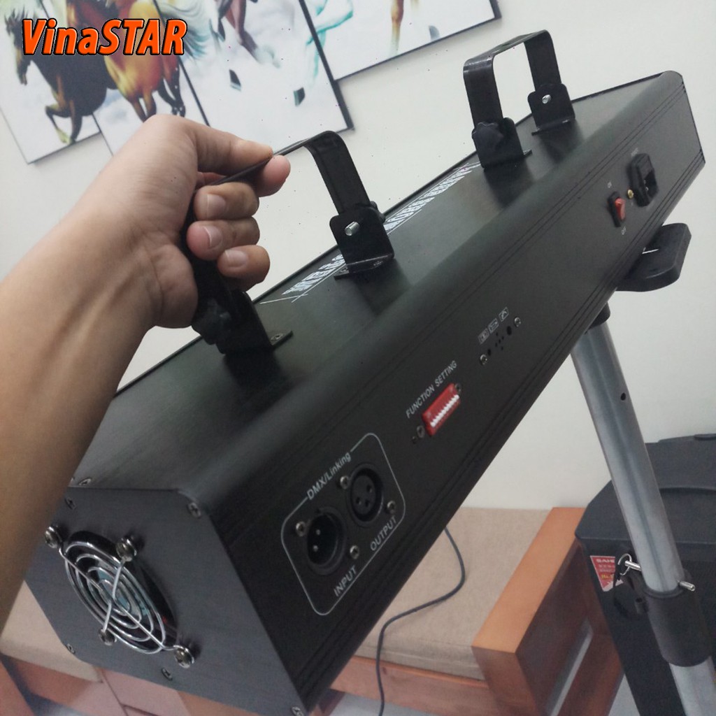 ĐÈN LASER 4 CỬA 7 MÀU CHẤT LƯỢNG CAO 2021