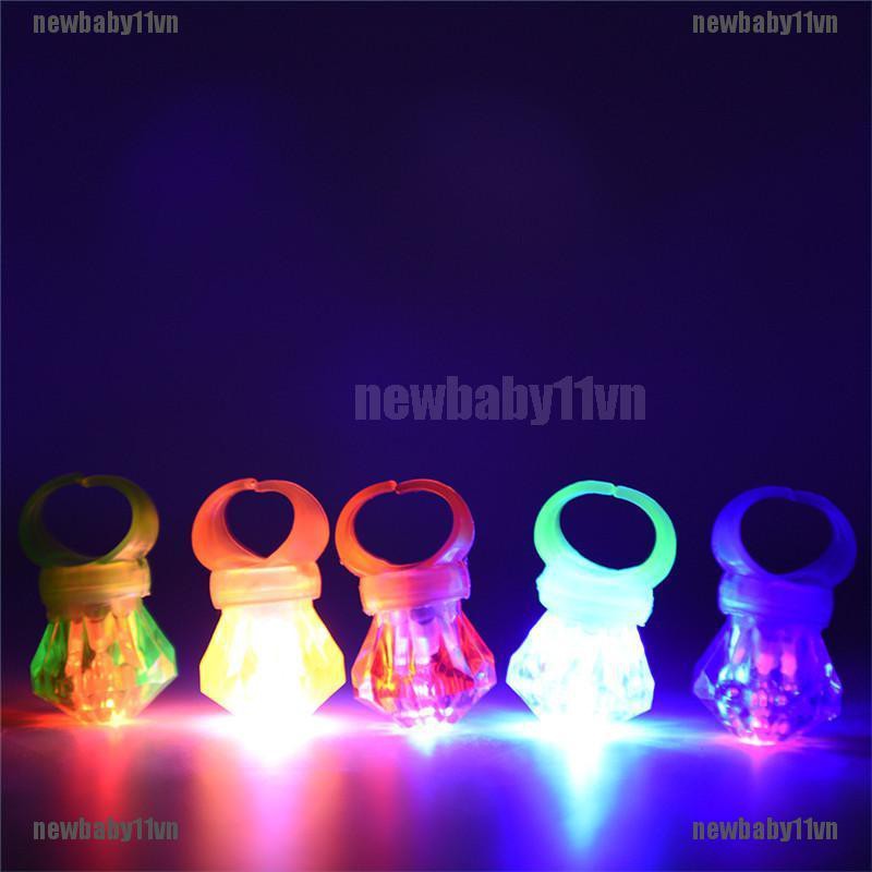 Bộ 5 Nhẫn Đèn LED Phát Sáng Trong Bóng Tối Cho Bé