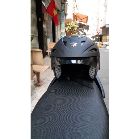 Nón bảo hiểm 3/4 suzuki đen chính hãng